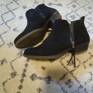 3/$15 Rampage black faux suede boots